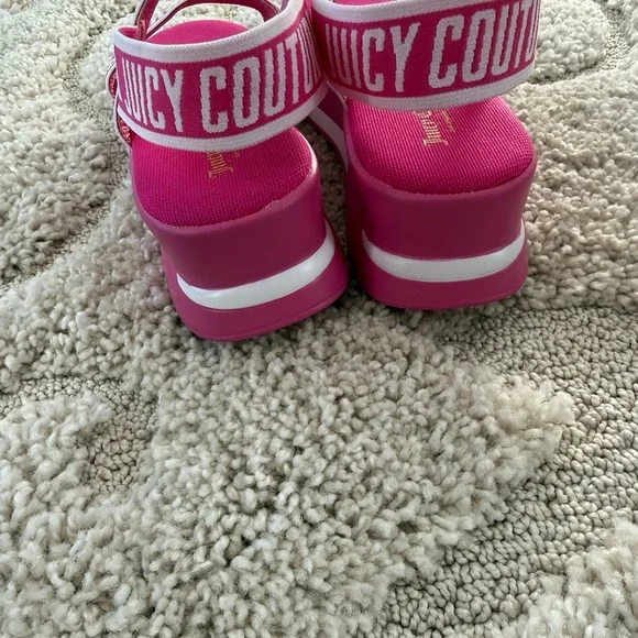 Juicy Couture Strappy Wedge Logo Sandal (8) - Picture 3 of 4